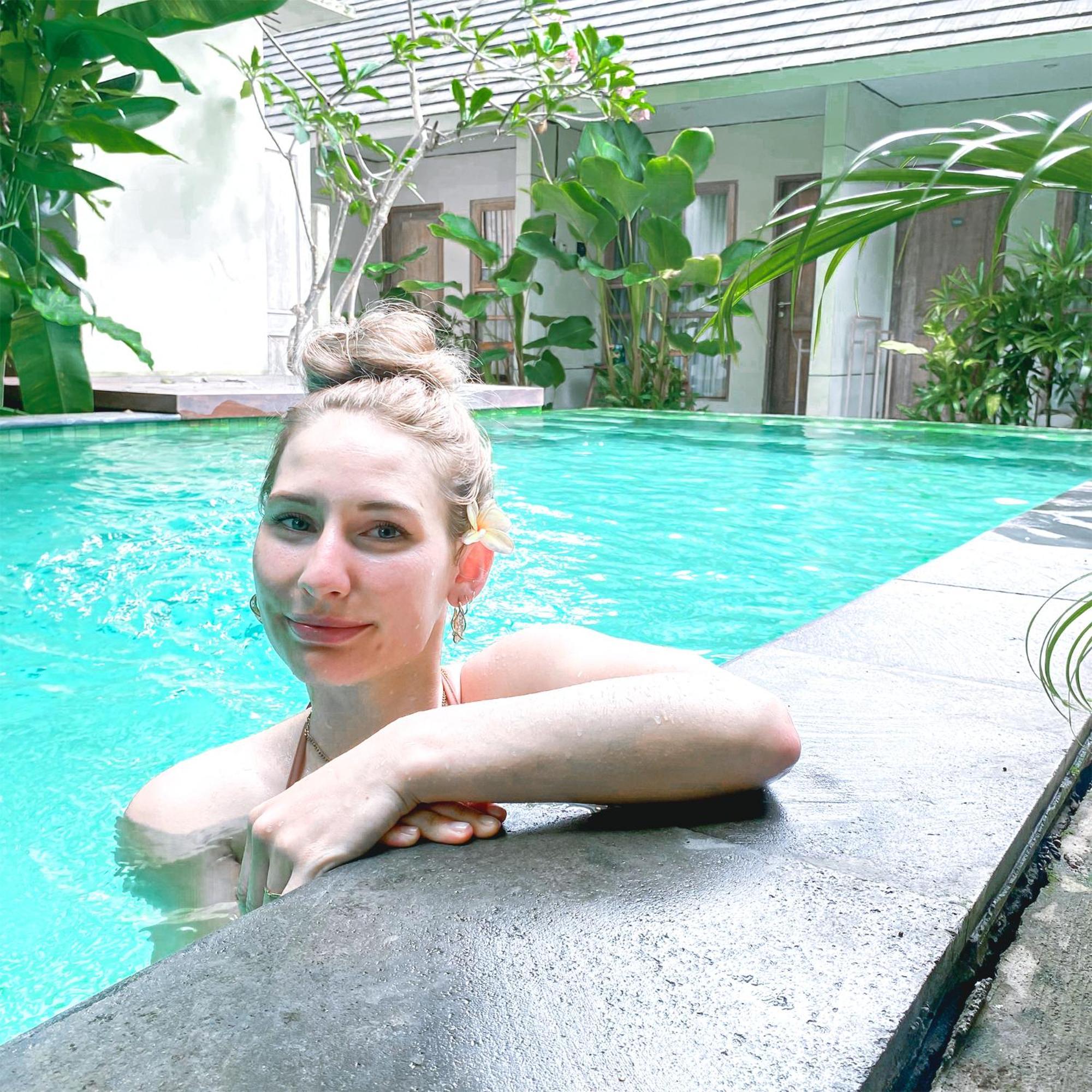 Manuver Surf And Stay Uluwatu Bali Джимбаран Экстерьер фото